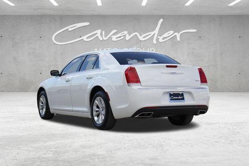 2023 Chrysler 300 Touring