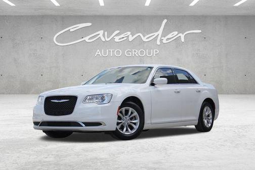 2023 Chrysler 300 Touring