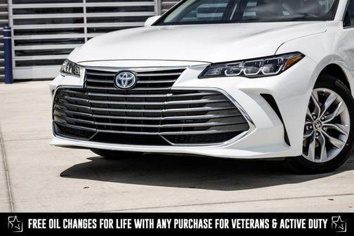 2022 Toyota Avalon Hybrid XLE Plus