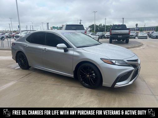 2024 Toyota Camry Hybrid SE