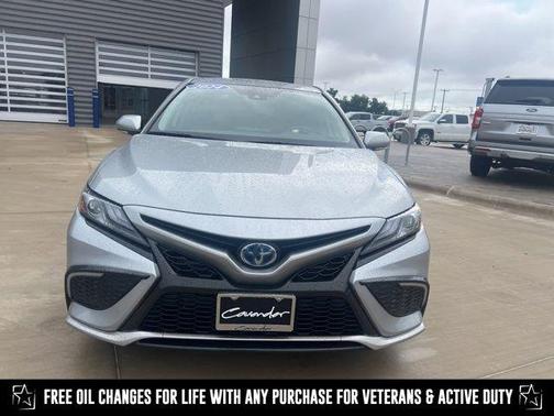 2024 Toyota Camry Hybrid SE
