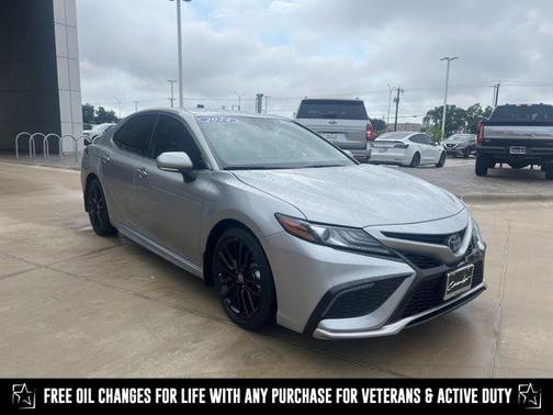2024 Toyota Camry Hybrid SE