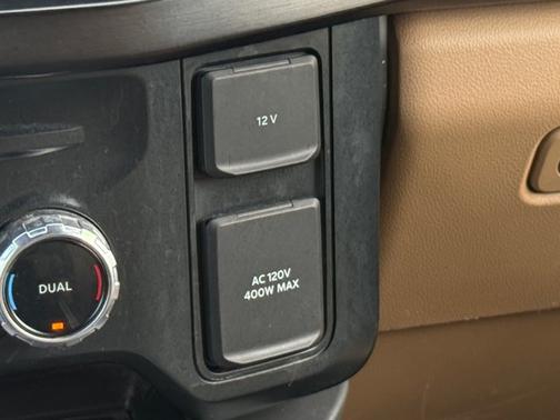 OXFORD WHITE 2023 Ford F-250 LARIAT