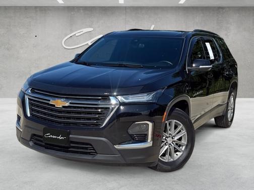 Mosaic Black Metallic 2023 Chevrolet Traverse LT CLOTH
