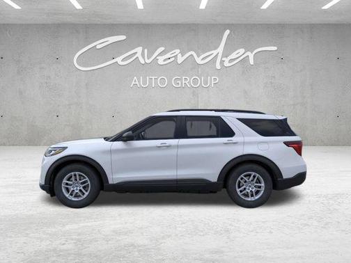 Space White Metallic 2026 Ford Explorer Active