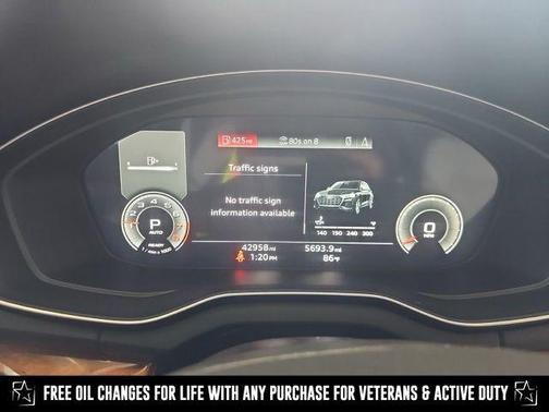 2022 Audi Q5 45 S line Prestige