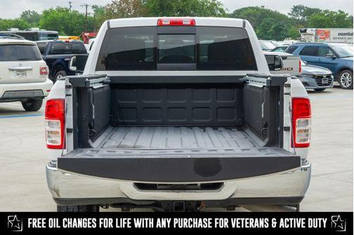 2020 RAM 2500 Tradesman Crew Cab 4X4 6'4' Box