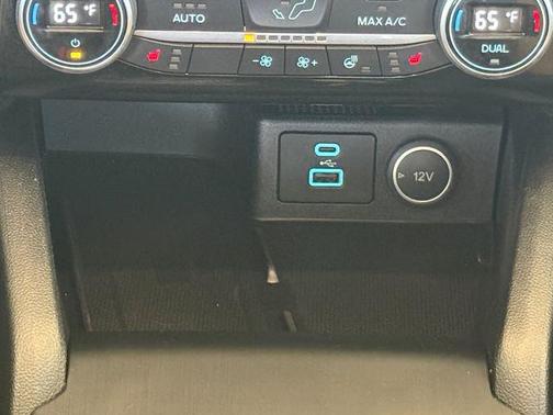 2021 Ford Escape Titanium