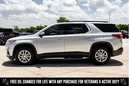 2021 Chevrolet Traverse LT Cloth