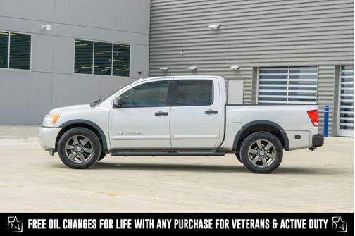 2015 Nissan Titan SV