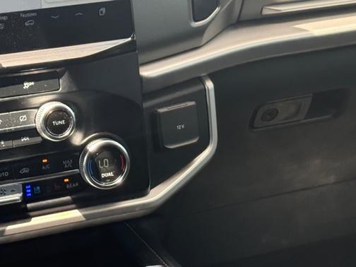 STAR WHITE MET TRI-COAT 2023 Ford Expedition XLT