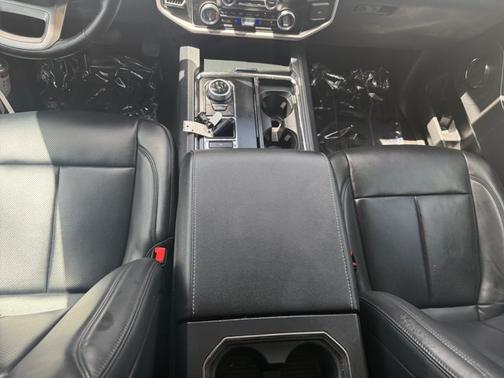 STAR WHITE MET TRI-COAT 2023 Ford Expedition XLT