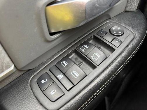 2022 RAM 3500 Big Horn Crew Cab 4x4 8' Box