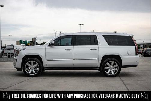 2018 Cadillac Escalade ESV Luxury