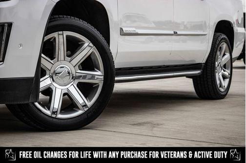 2018 Cadillac Escalade ESV Luxury
