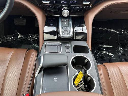 White 2023 Acura MDX ADVANCE