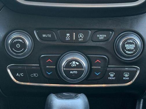 2022 Jeep Cherokee Trailhawk