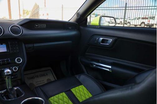 2020 Ford Mustang EcoBoost