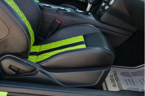 2020 Ford Mustang EcoBoost