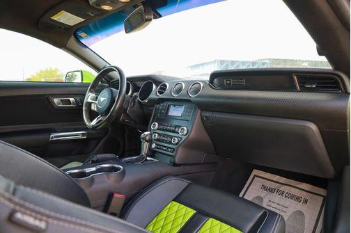 2020 Ford Mustang EcoBoost