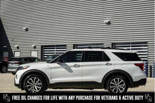 2022 Ford Explorer ST-Line