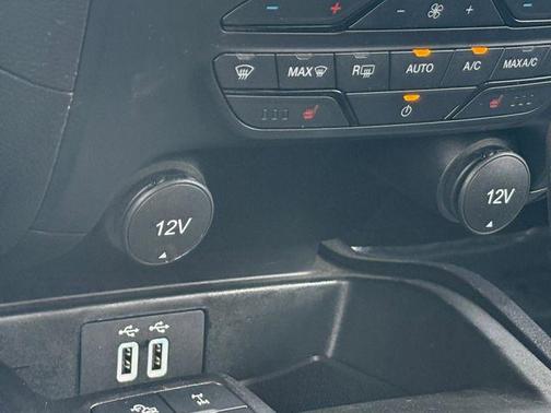 Hot Pepper Red Metallic Tinted Clearcoat 2023 Ford Ranger LARIAT