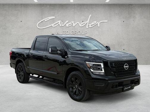 Super Black 2024 Nissan Titan SV