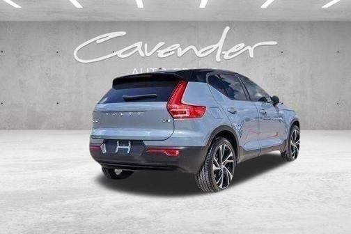 2021 Volvo XC40 T5 R-Design