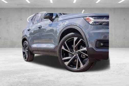 2021 Volvo XC40 T5 R-Design