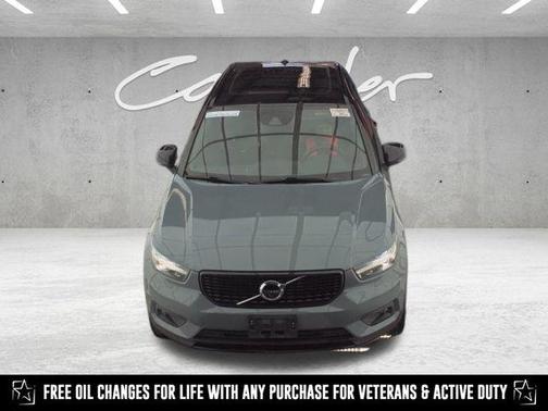2021 Volvo XC40 T5 R-Design