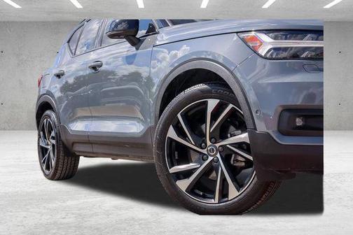 2021 Volvo XC40 T5 R-Design