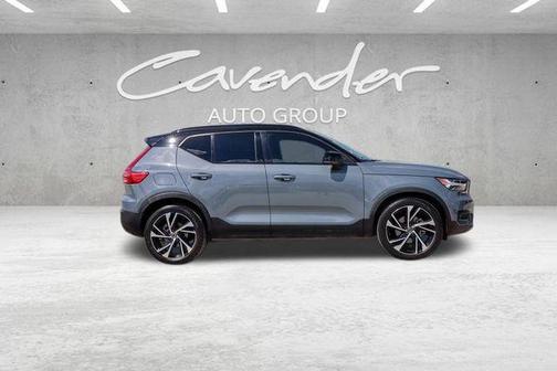 2021 Volvo XC40 T5 R-Design