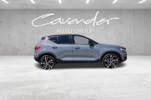 2021 Volvo XC40 T5 R-Design