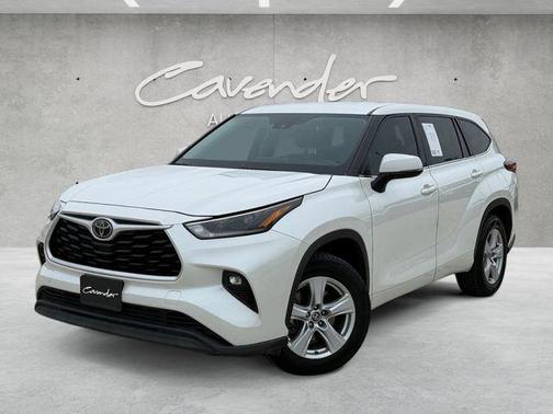 Blizzard Pearl 2021 Toyota Highlander LE