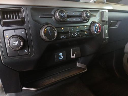 AGATE BLACK METALLIC 2024 Ford F-150 XL