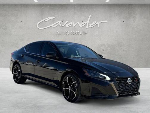 2023 Nissan Altima SR Intelligent AWD