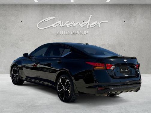 2023 Nissan Altima SR Intelligent AWD