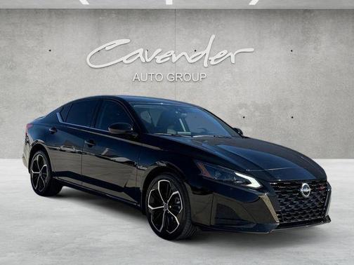 2023 Nissan Altima SR Intelligent AWD