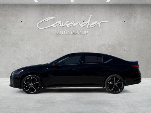 2023 Nissan Altima SR Intelligent AWD