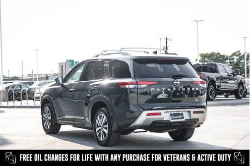 2024 Nissan Pathfinder SL FWD