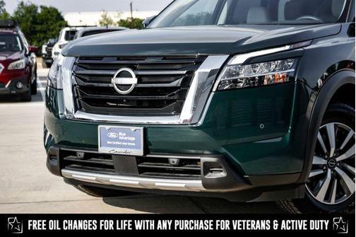 2024 Nissan Pathfinder SL FWD