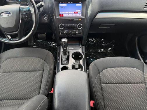 Ingot Silver 2019 Ford Explorer XLT