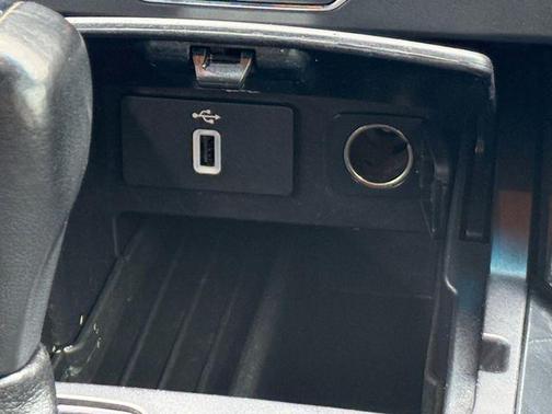 Ingot Silver 2019 Ford Explorer XLT