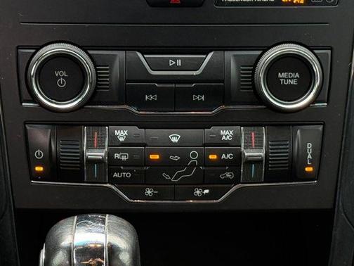 Ingot Silver 2019 Ford Explorer XLT