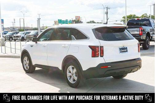 2023 Kia Sorento LX