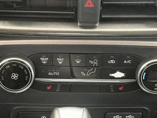 Moondust Silver Metallic 2018 Ford EcoSport SE