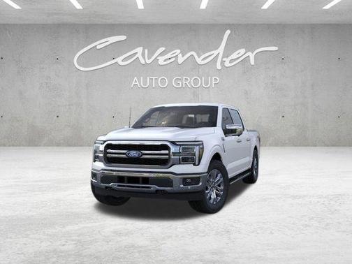 Star White Metallic Tri-Coat 2026 Ford F-150 Lariat
