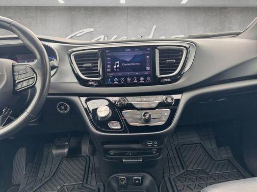 2020 Chrysler Pacifica Touring-L Plus