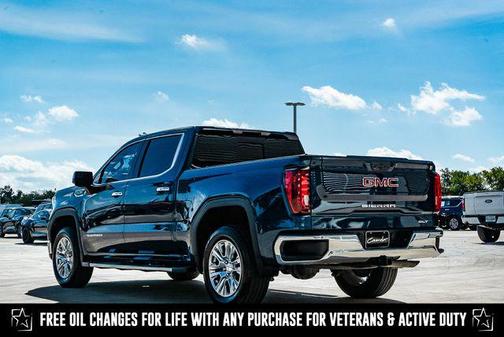 2022 GMC Sierra 1500 SLT