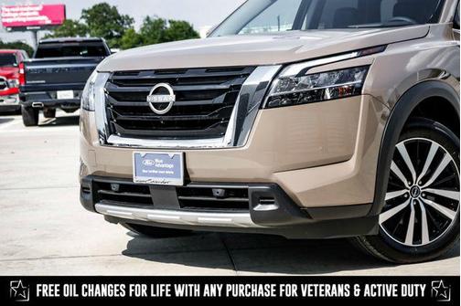 2024 Nissan Pathfinder Platinum 4WD